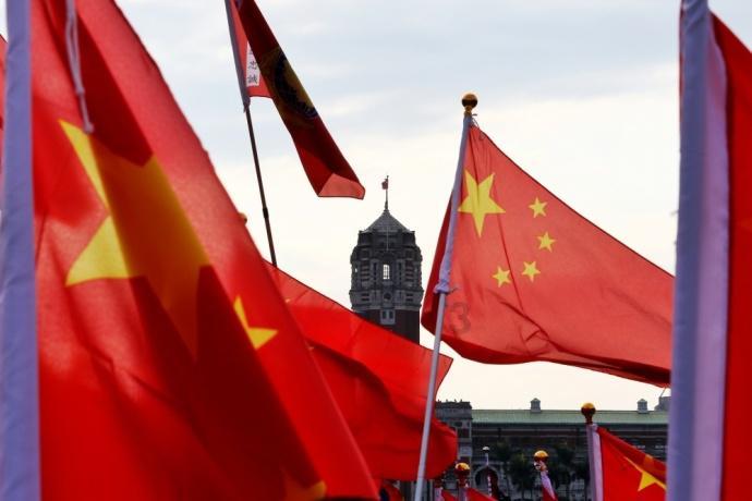 救援小巨鳄